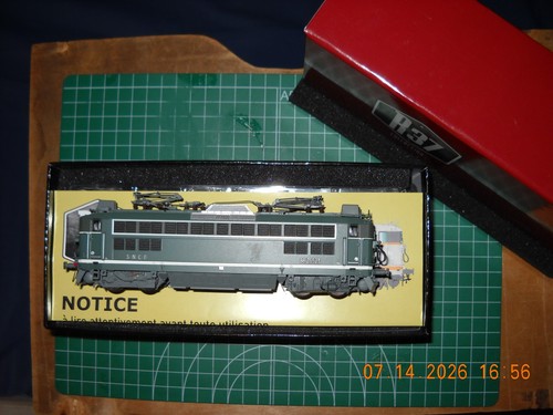 R37 41044 locomotive - r37, ho
