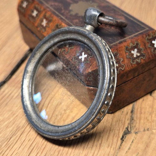 Ancienne loupe poche debut - de,
