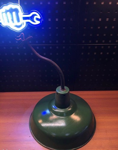 Lampe verte pour - atelier, auto
