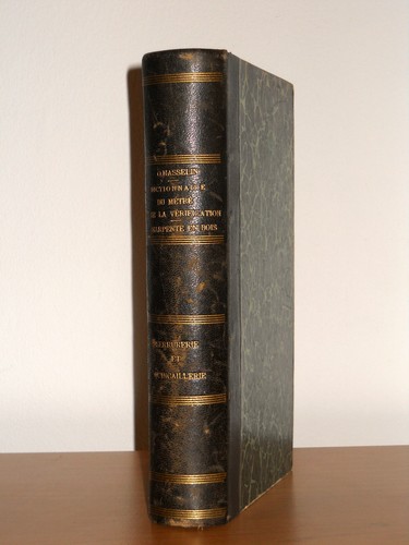 Dictionnaire métré - dictionnaire, du