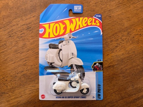 Hot wheels moto 5 - 2/5, vespa