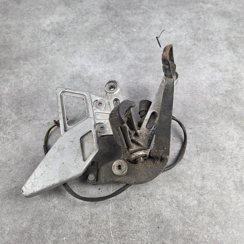 Platine repose pied - platine, droit