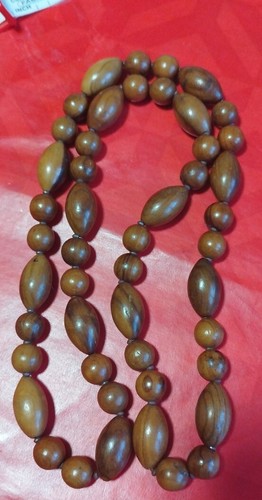 Collier bois cm - (olivier?), 82