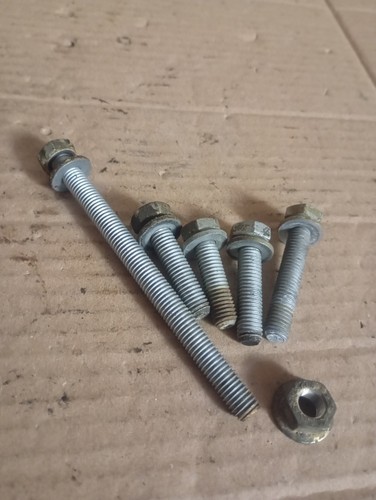 Lot vis 96389217 support pompe - vis,
