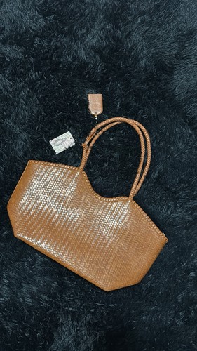 Sac tressé porté épaule
