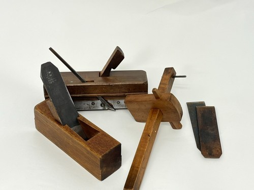 Anciens outils menuisier - outils,