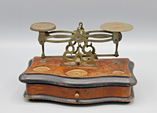 Petite balance ancienne - petite,