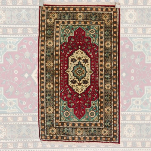 Tapis oriental vintage fait