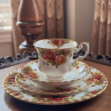 Vintage Royal Albert Old Country Roses 4-Pc Place Setting 1st Ed Bone China