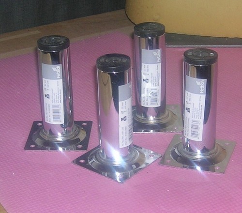 Lot pieds meuble en - pieds, de
