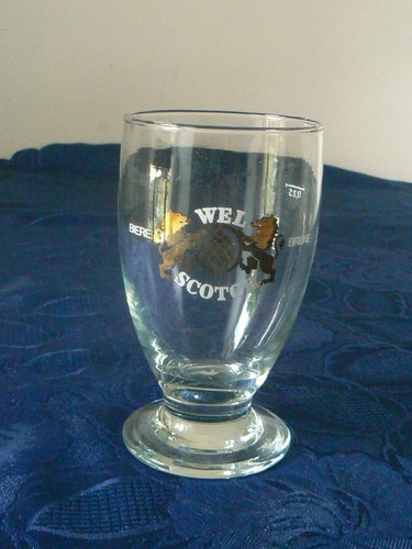 Ancien verre biere - verre, wel