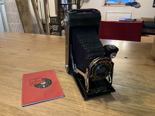 Appareil photo ancien - appareil, a