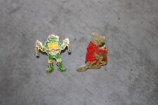 lot 2 ninja turtle pins (master ninja turtles splinter michelangelo nunchakus)