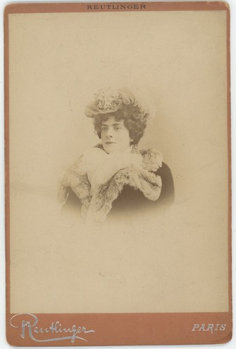 Cabinet circa 1890 - ., meyrianne
