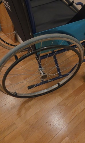 Fauteuil roulant pliant sans - pliant,,