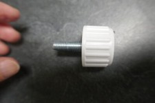 Pied pour réfrigérateur