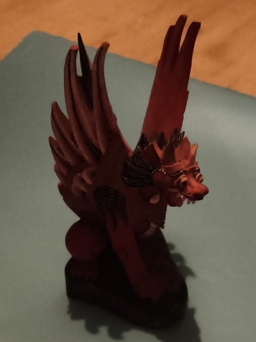 Statue dragon ailé bois
