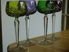4 ANCIENS VERRES A VIN COULEUR CRISTAL DOUBLER COLORER ROEMER ht 18,5 cm