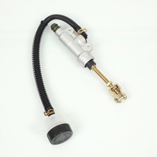 Maître cylindre frein