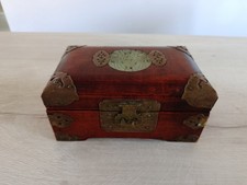 Boîte à bijoux ancienne en