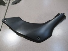 Cache latéral gauche (Honda -
