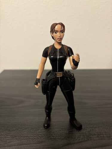 2000 playmates tomb raider - tomb,