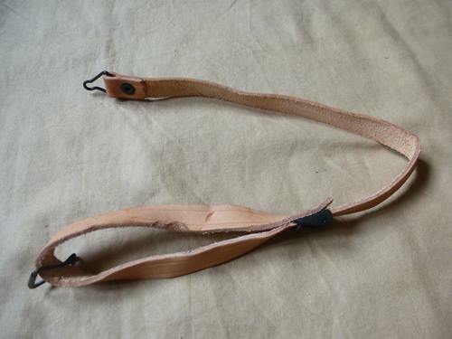 Jugulaire cuir brun - pour, liner