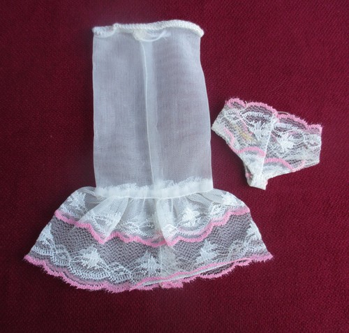 Poupée barbie vintage - poupée, sous