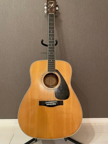 Guitare acoustique vintage