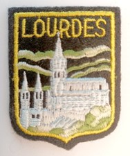 Écusson LOURDES en feutrine brodée - Hautes-Pyrénées France