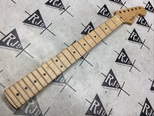 2021 Fender USA American Deluxe Stratocaster Electric Guitar Maple Neck