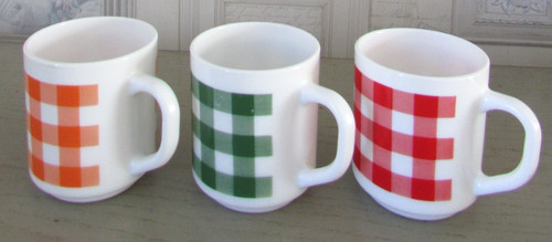 Ensemble mugs tasses - de, /