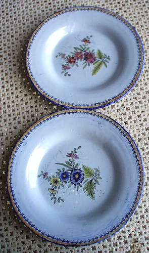 Paire assiettes peintes - d'assiettes,