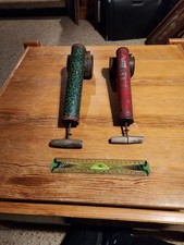 Lot De 2 Pompes Anciennes-