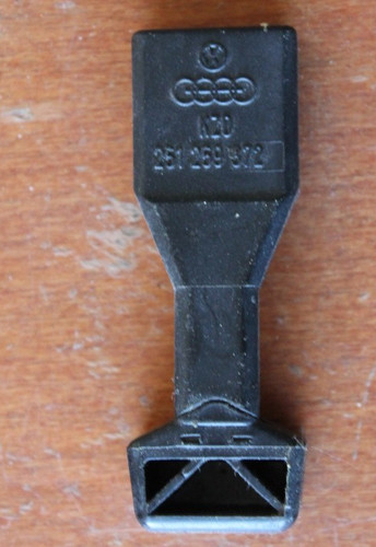 Patte attache de - d'attache,