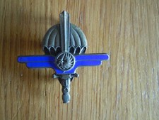 A 27 . PARAS . MATERIEL 