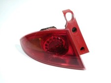 FEU ARRIERE GAUCHE 1P0945111D