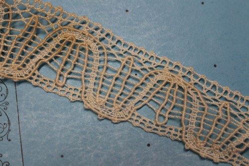 Fine dentelle ancienne lin - , en