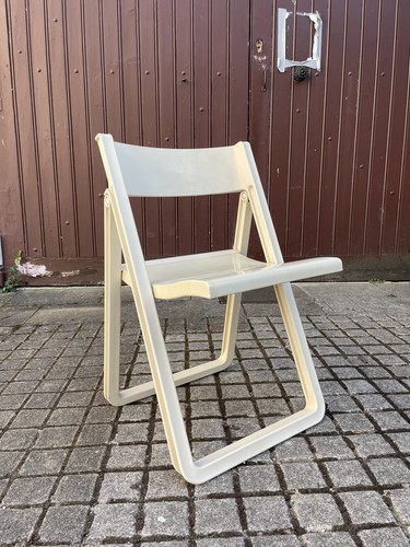 chaises