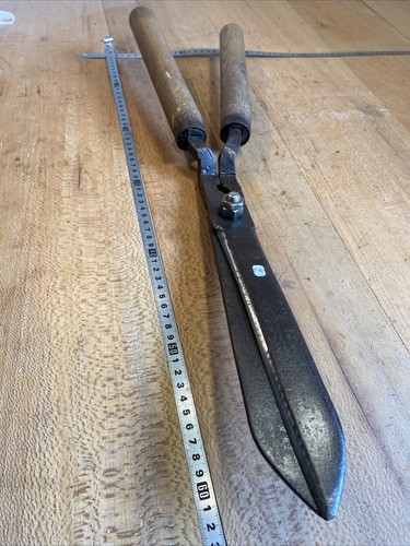 Old tool outil ancien - (n°,