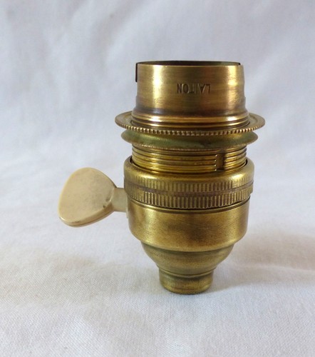 Ancienne douille laiton avec - douille,
