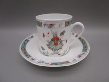 Tasse a café contemporaine en