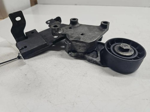 Mazda sedan alternator - 3,
