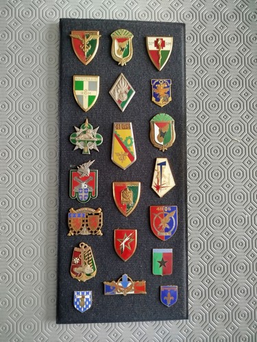 Lot insignes militaires sous
