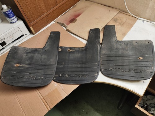 Lot bavettes ford - de, 3