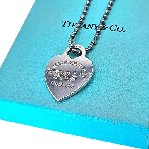 Tiffany return to - &,