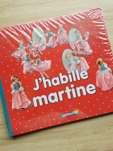 Livre habille martine - livre,