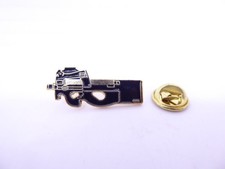 Pin's Pins Pin Badge - MILITAIRE - FN HERSTAL - P90 - PISTOLET MITRAILLEUR