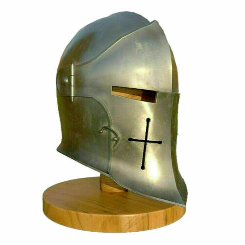 Ancien casque médiéval