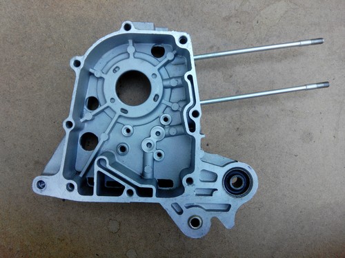 Carter moteur droit scooter